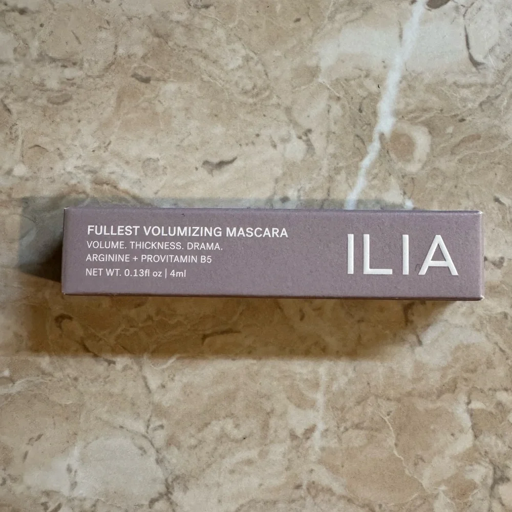 ILIA Fullest Volumizing Mascara - Black NIB